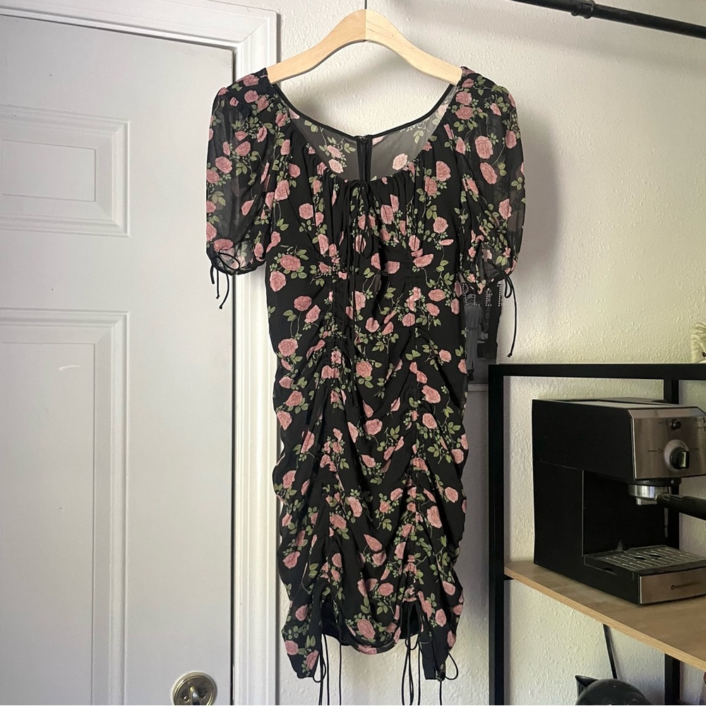 FOR LOVE & LEMONS black silk blend floral puff short sleeve ruched mini dress